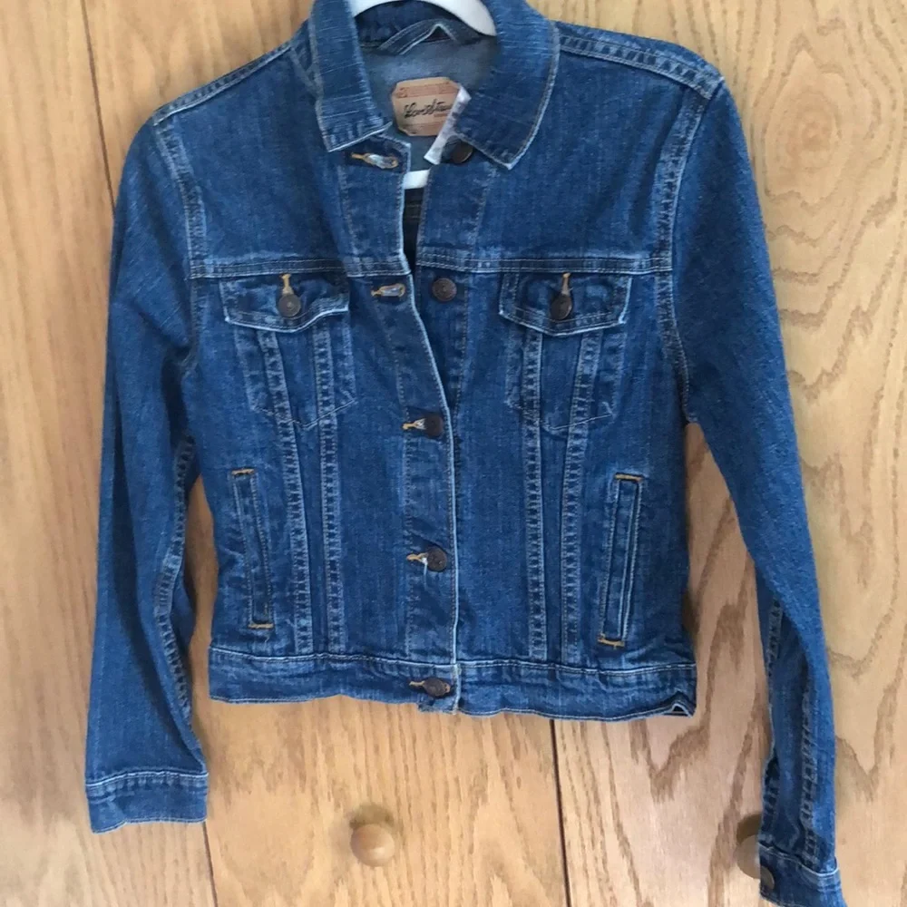Levi’s girls Vintage Jean Jacket Size XL (14)